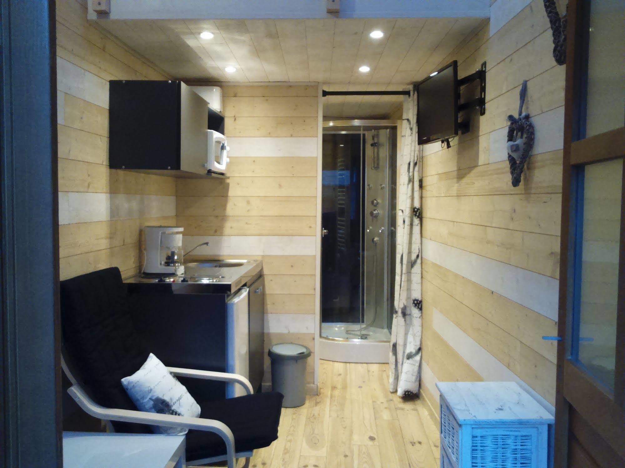 Loc'Apparts Beaumont-sur-Oise Exterior foto