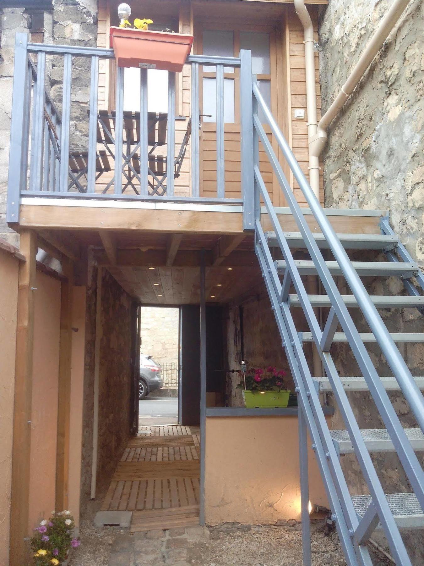 Loc'Apparts Beaumont-sur-Oise Exterior foto